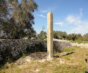 Menhir Vicinanze 2 Giurdignano - Fonte: Wikimedia - Auth. Lupiae